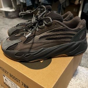 Yeezy Boost 700